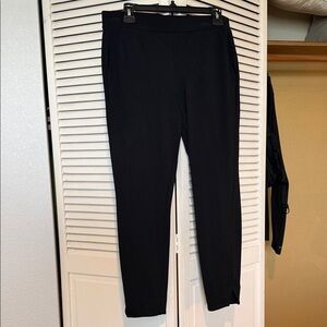 HUE Black Ankle-Length Women's Pants